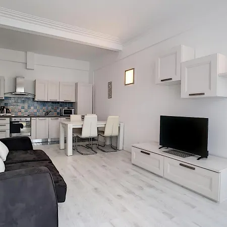 Appartement Nestor&jeeves - Royal - Central, Close Sea
